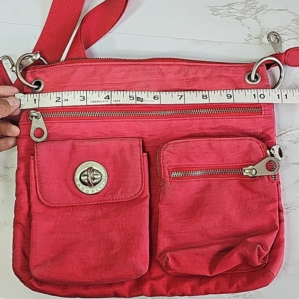 Baggallini Red Crossbody Bag - Picture 7 of 8
